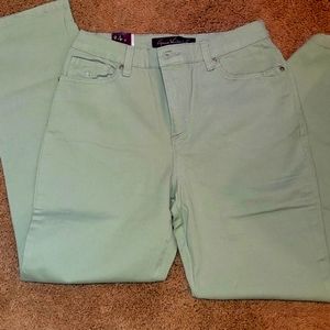 Gloria Vanderbilt Amanda